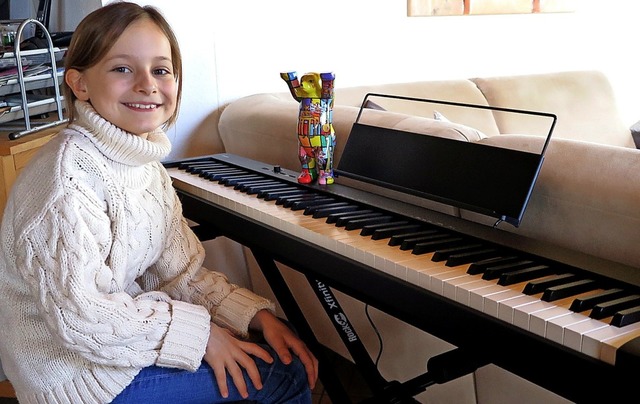 Ein E-Piano und einen Berliner Br gab...tbewerb &#8222;Mathe im Advent&#8220;.  | Foto: Dorothee Philipp