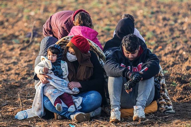 Wie geht es mit den Flchtlingen an der griechischen Grenze weiter?  | Foto: Ahmed Deeb (dpa)