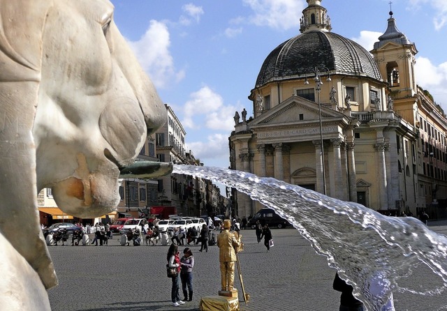 Die viel zitierte Italianit: Straenszene an der Piazza de Popolo in Rom   | Foto: Alexander Dick