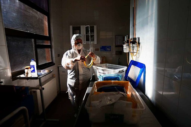 Stimmen gegen Verschwörungsmythen sind nötig. (Symbolbild) | Foto: Cristobal Escobar (dpa) Stimmen gegen Verschwörungsmythen sind nötig. (Symbolbild) | Foto: Cristobal Escobar (dpa)