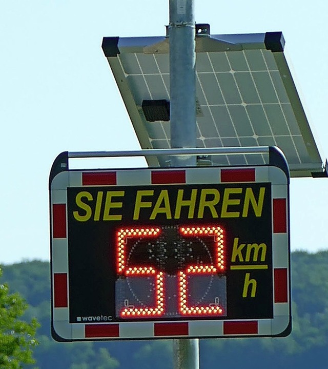 Bitte rcksichtsvoll fahren: In Rippol...angepasste Geschwindigkeit hinweisen.   | Foto: Ulrich Senf