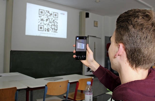 ber QR-Codes knnen Schler am Hochrh...iv am digitalen Unterricht teilnehmen.  | Foto: Duygu-D'Souza, Susann