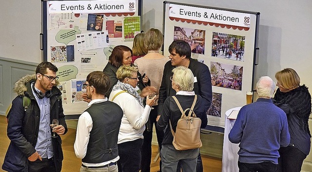 Digitale und analoge Verbesserungsmgl...thandels wurden im Salmen diskutiert.   | Foto: Gertrude Siefke Stadt Offenburg