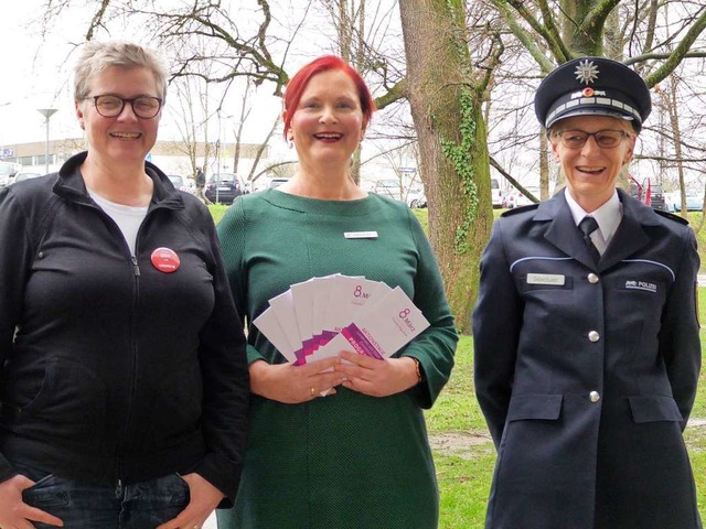 Silke Schumacher, Katharina Katt und I...ische Tipps zur Sicherheit fr Frauen.  | Foto: Sylvia-Karina Jahn