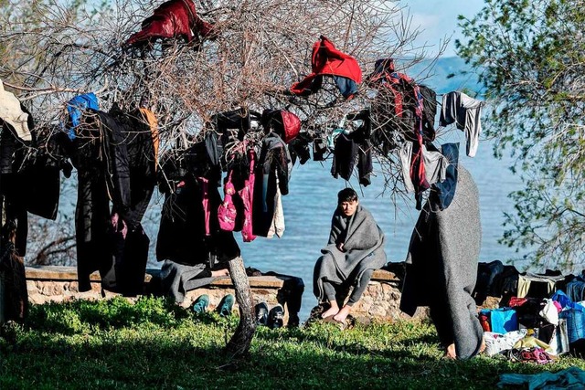 Gerade auf der griechischen Insel Lesb...uf Lesbos gelten als vllig berfllt.  | Foto: LOUISA GOULIAMAKI (AFP)