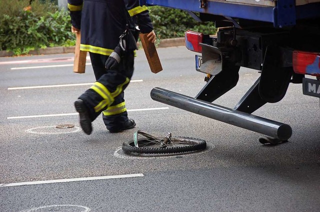 Radfahrer leben gefhrlich. Im Bereich...g um neun Prozent bei den Radunfllen.  | Foto: Helmut Seller