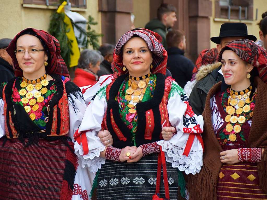 Bad Sckingen feierte am Sonntag das Fest ihres Stadtpatrons, des heiligen Fridolin, mit einem feierlichen Pontifikalamt im Fridolinsmnster mit Weihbischof Christian Wrtz und der traditionellen Fridolinsprozession durch die Altstadt.