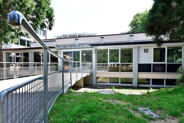 Wegen Corona-Fall bleibt eine Klasse der Weiherhofschule in Freiburg-Herdern zuhause