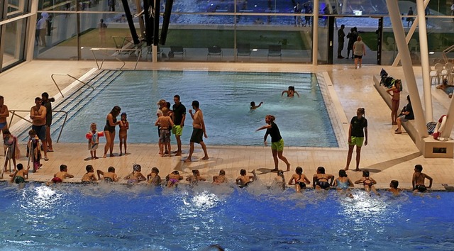 bers Badewasser besteht nach derzeiti... teil das Freizeitbad Stegermatt mit.   | Foto: Ralf Burgmaier