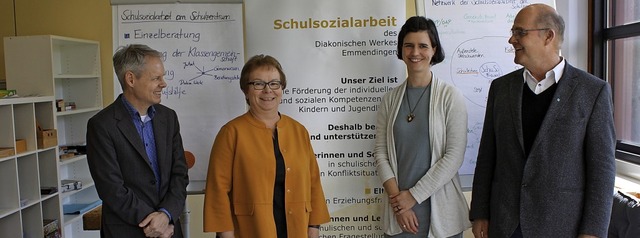 Die Sozialarbeiterin im Schulzentrum F...en Werks, Meinhard Schamotzki (v. l.).  | Foto: Hans-Peter Schmid