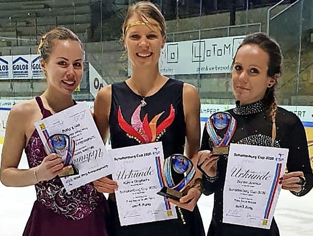 Die erfolgreichen Eiskunstluferinnen ...rs, Stephanie Khne und Jessica Scherk  | Foto: privat