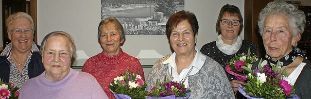 Geehrt (von links): Elfriede Schwrer,...Hildegard Brkle, Hildegard Braxmeier   | Foto: Hans-Jochen Kpper