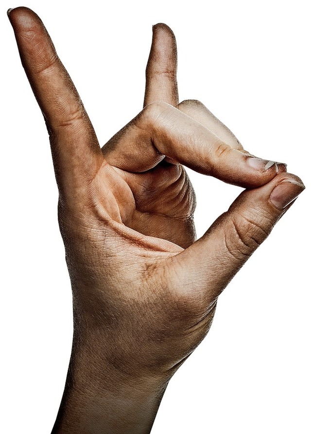Leise sein,bedeutet dieses Handzeichen  | Foto: DDRockstar - stock.adobe.com