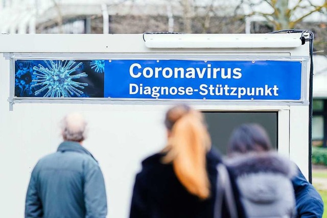 Ein Coronavirus-Diagnose-Sttzpunkt in Mannheim.  | Foto: Uwe Anspach (dpa)
