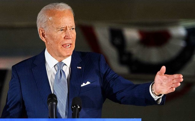 Joe Biden wird vermutlich als Kandidat...rsidenten Donald Trump herausfordern.  | Foto: MANDEL NGAN (AFP)
