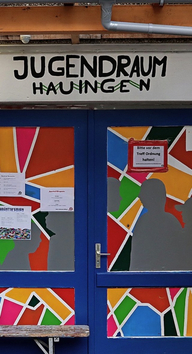 Bunt ist die Tr, bunt das Programm: Der Hauinger Jugendtreff.  | Foto: Sabine Ehrentreich