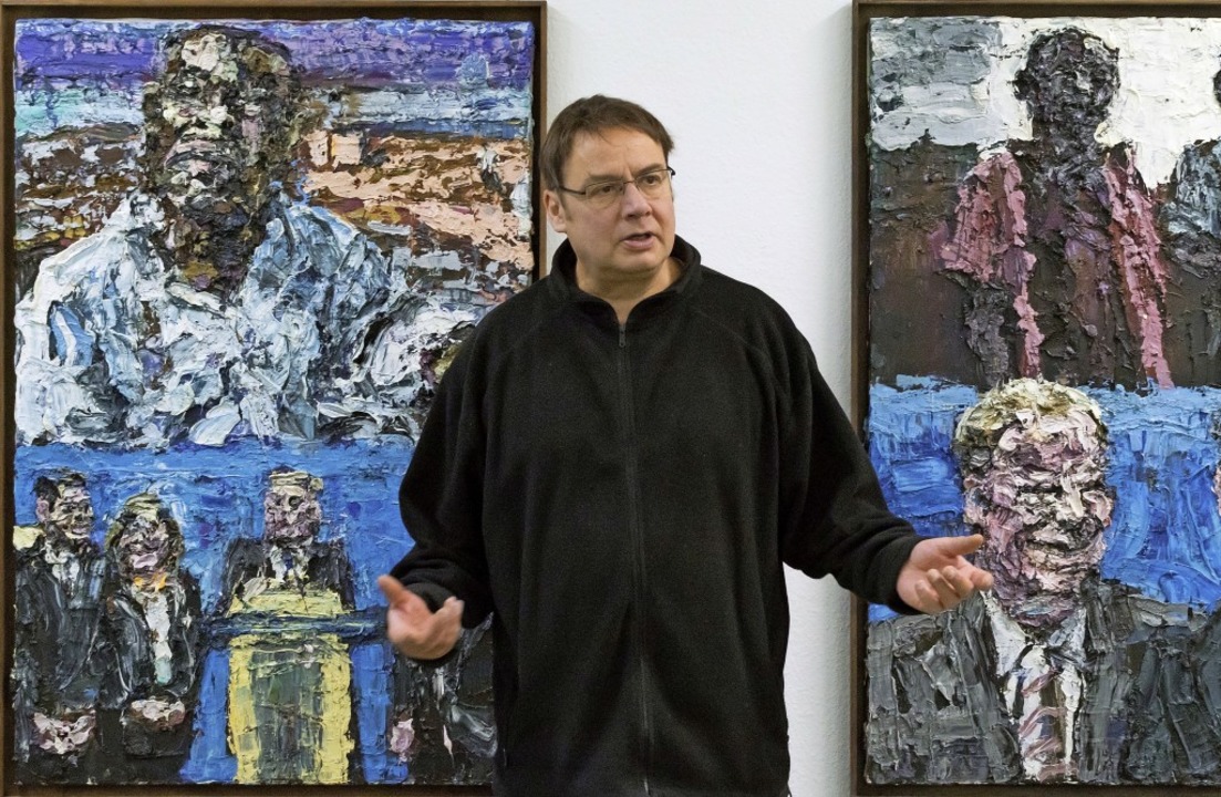 Harald Kille mit Bildern der Serie &#8... Mllsammlern im Kongo zu tun?&#8220;   | Foto: Helmut Rothermel