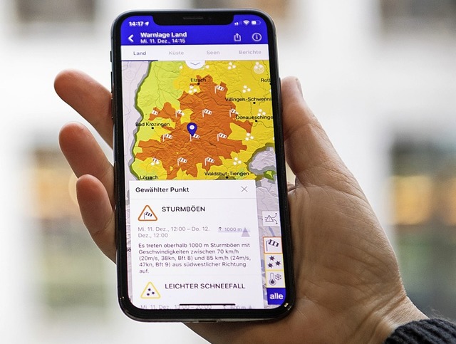 Die &#8222;WarnWetter-App&#8220; des DWD   | Foto: Tom Weller (dpa)