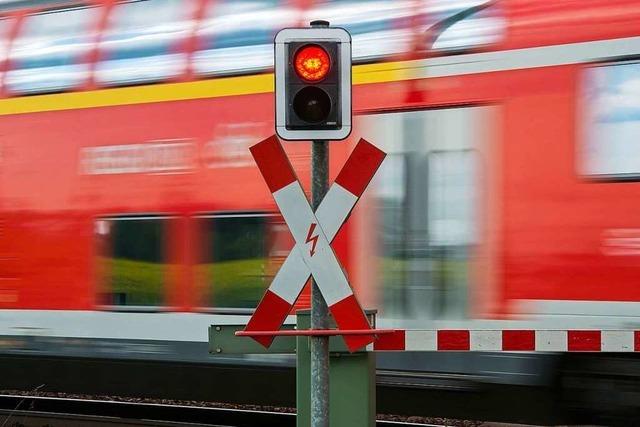 Bahn schränkt Regionalverkehr ein - Verzicht auf Kartenkontrolle