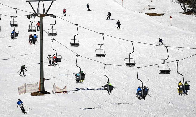 Die Zeller waren Skifahren in Ischgl (Symbolbild).  | Foto: Patrick Seeger (dpa)