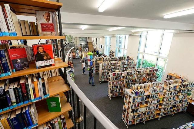 Freiburger Stadtbibliothek schliet nun doch ab Dienstag wegen Corona