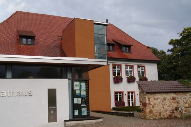 Das Rathaus in Umkirch: Hausherr Brge...lere Entscheidungen zur Coronapandemie  | Foto: Karin Wortelkamp
