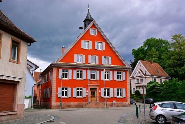 Malterdingen macht Rathaus und Halle zu