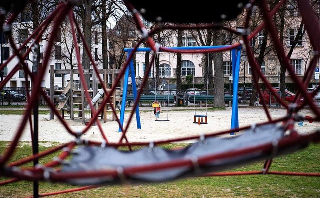 Ein leerer Spielplatz in Mnchen  | Foto: Sven Hoppe (dpa)