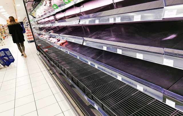 Leergekaufte Supermarktregale: Hamster... sind eine Angstreaktion (Symbolbild).  | Foto: Bodo Marks (dpa)