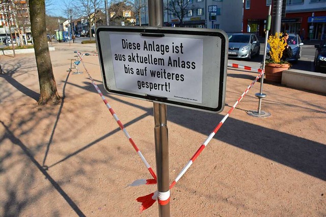 ffentliche Kinderspielpltze sind mit...urden aber bereits wieder weggerissen.  | Foto: Hannes Lauber