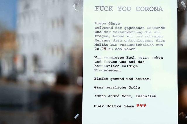 Fotos: So kndigen Freiburger Geschfte ihre Einschrnkungen zur Coronakrise an