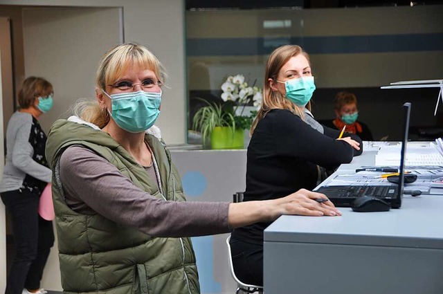 Trotz des Ernsts der Lage haben die Mi...Kreiskrankenhauses Lrrach gute Laune.  | Foto: Daniel Gramespacher