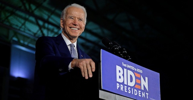 Joe Biden wirkt sympathisch und ehrlic...r mitunter auch mde und unmotiviert.   | Foto: JIM WATSON (AFP)