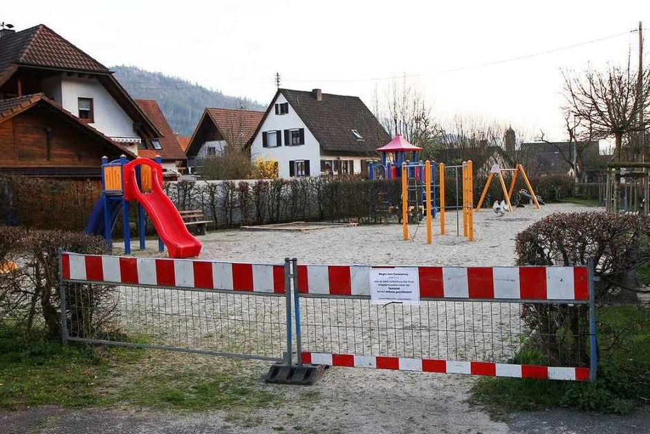 Geschlossener Kinderspielplatz in Niederwinden. (Foto: Daniel Fleig) Geschlossener Kinderspielplatz in Niederwinden. (Foto: Daniel Fleig)