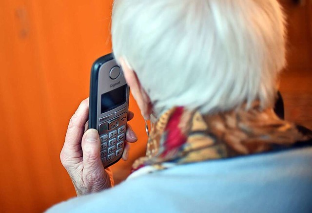 Viele Helfer sind telefonisch erreichb...und weitere Hilfsangebote (Symbolbild)  | Foto: Britta Pedersen