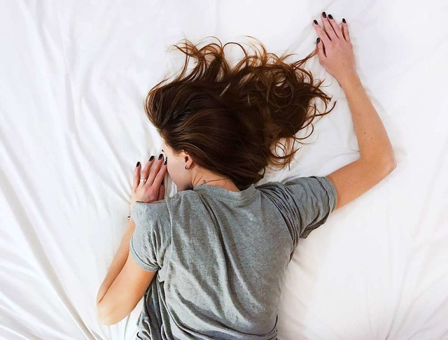 Im Bett bleiben oder aufstehen?  | Foto: Vladislav Muslakov/Unsplash.com
