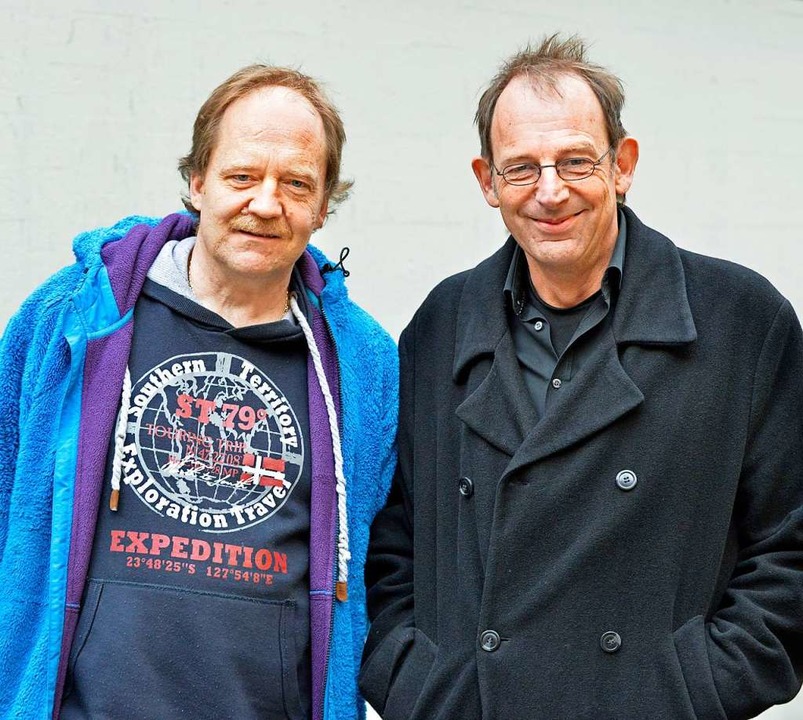 Andreas Wegner (links) und Ralf Müller werben für die Mieterbeirats-Wahl.  | Foto: Michael Bamberger