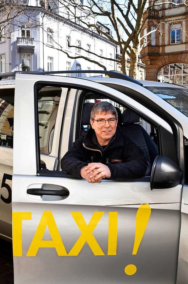 Taxifahrer Markus Hauser hat in der Co...viele andere von Kurzarbeit betroffen.  | Foto: Thomas Kunz