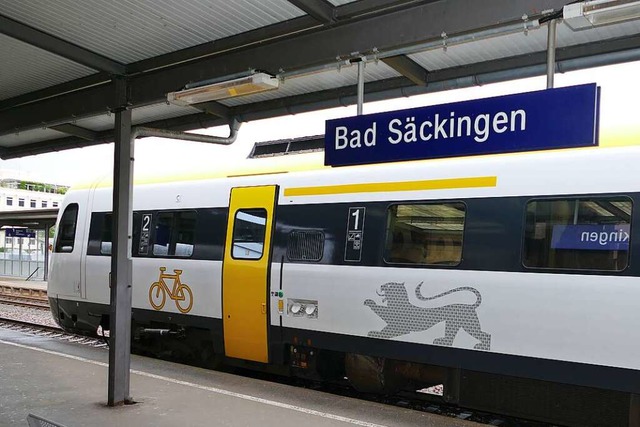 Zwischen Waldshut und Basel verkehrt b...Weiteres kein Interregio-Express mehr.  | Foto: Axel Kremp