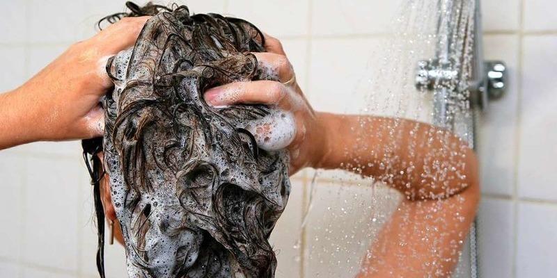 Duschen mit kaltem Wasser hilft beim Abnehmen