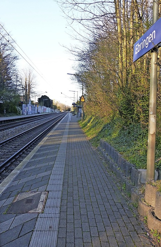 Verwaist ist der Bahnhof in Ebringen, weniger Zge als gewhnlich halten dort.   | Foto: Andrea Gallien