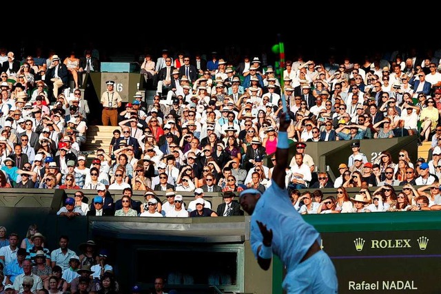 Am Mittwoch wurde Wimbledon abgesagt &... deutsche Turniere folgten dem Signal.  | Foto: ADRIAN DENNIS (AFP)
