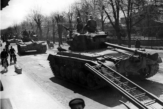 Panzer in der Wilhelmstrae: der Einmarsch der Franzosen in Offenburg  | Foto: Stadtarchiv