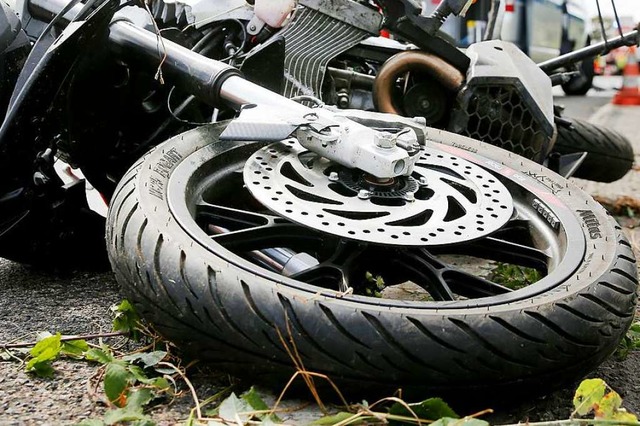 Riesenglck hatte der Motorradfahrer (Symbolbild)  | Foto: David Young (dpa)