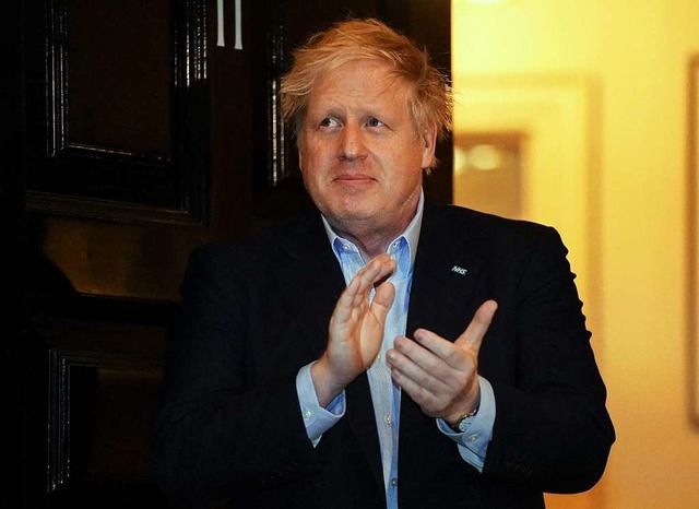 Boris Johnson am Donnerstag bei der Ak...; am Regierungssitz Downing Street 10.  | Foto: PIPPA FOWLES (AFP)