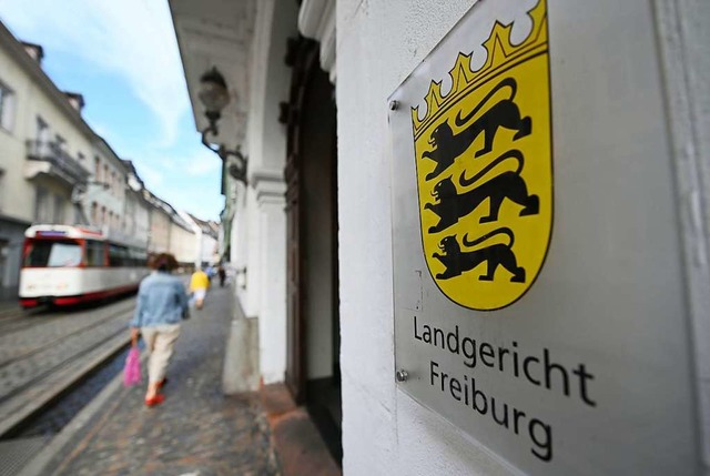 Der Prozess gegen den 63-Jhrigen wurd...och im  Landgericht Freiburg erffnet.  | Foto: Patrick Seeger (dpa)