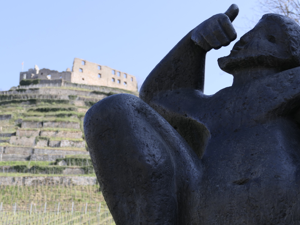 Bacchus von Kurt Lehmann vor der Staufener Burg