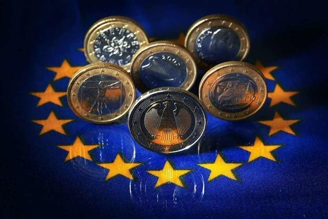 EU ringt sich zu Corona-Hilfspaket von halber Billion Euro durch