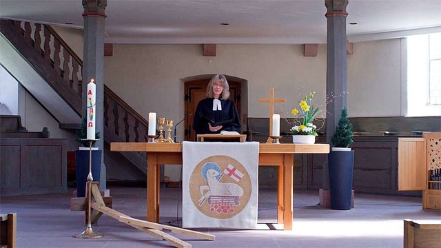 Pfarrerin Dagmar Jetter hlt im Online-Gottesdienst die Ostersonntagspredigt.  | Foto: Maurice Kubitschek