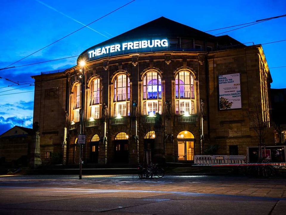 Kollektiv im Homeoffice Wie die CoronaPandemie ein Stadttheater